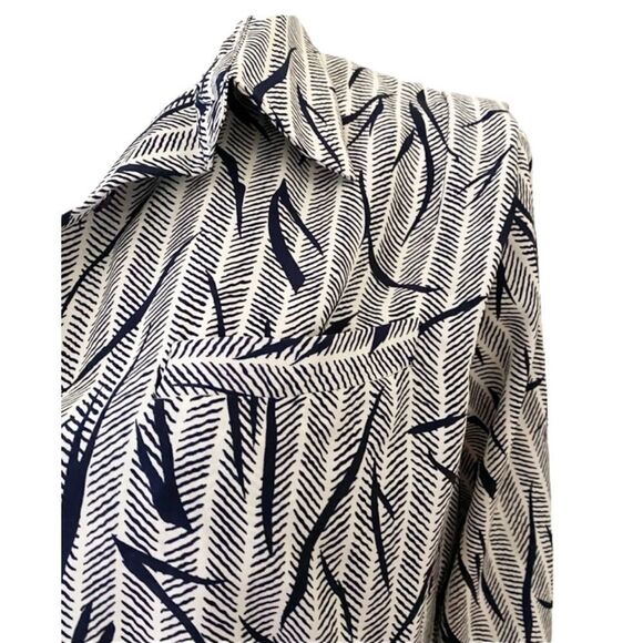 Vintage 80’s Schrader Sport Custom Casual White and Navy Button Down Blouse - Picture 6 of 8